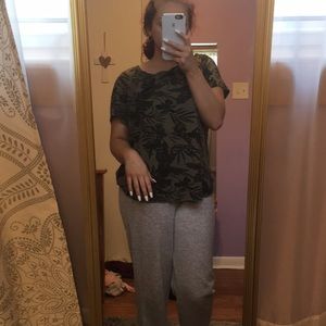 Short sleeve forest green t shirt